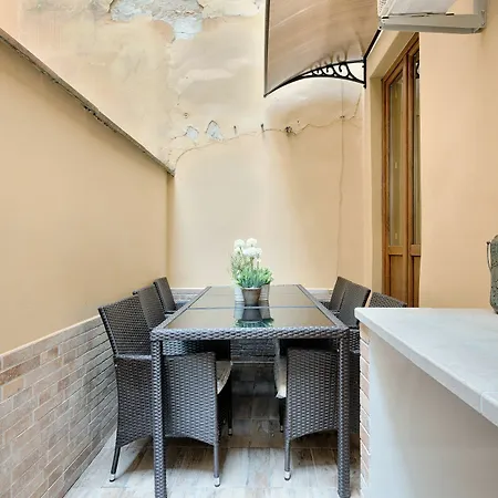 Appartement Santa Croce Cathedral By Mmega à Florence Extérieur photo